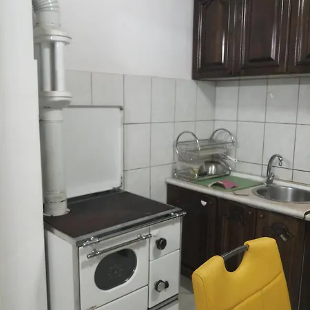 Lush Garden Close To Airport With Hi-speed Wifi Vila