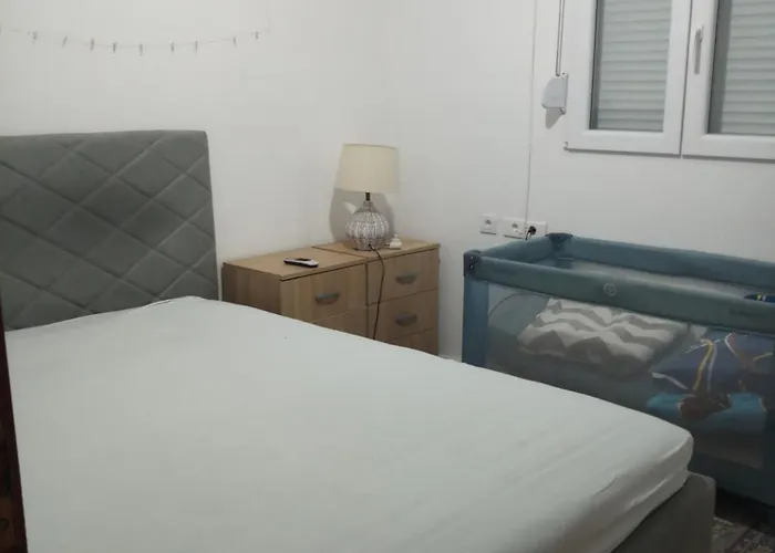 Lush Garden Close To Airport With Hi-speed Wifi Vila *