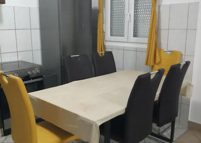 Lush Garden Close To Airport With Hi-speed Wifi *