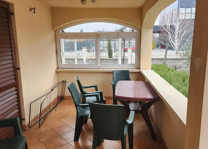 Lush Garden Close To Airport With Hi-speed Wifi Villa *