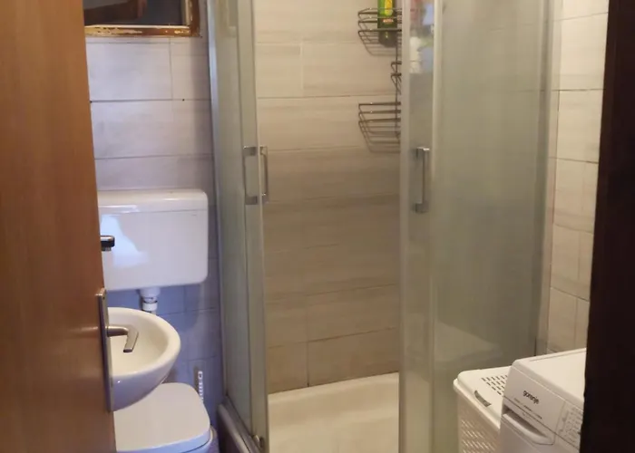 فيلة Lush Garden Close To Airport With Hi-speed Wifi